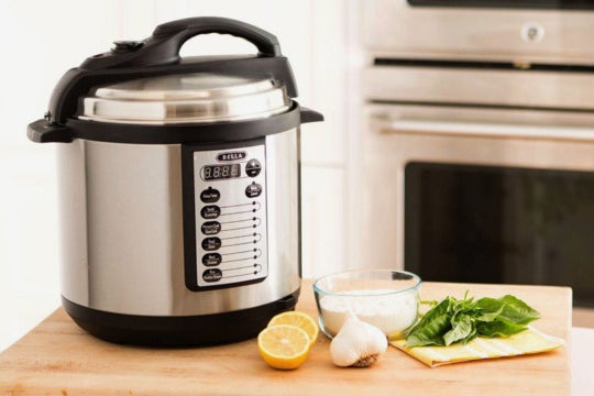 Bella 6 Qt 10-In-1 Multi-Use Programmable Pressure Cooker.